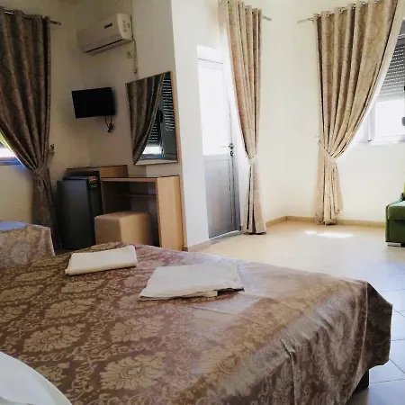 Ilion Ξενοδοχείο Dhërmi